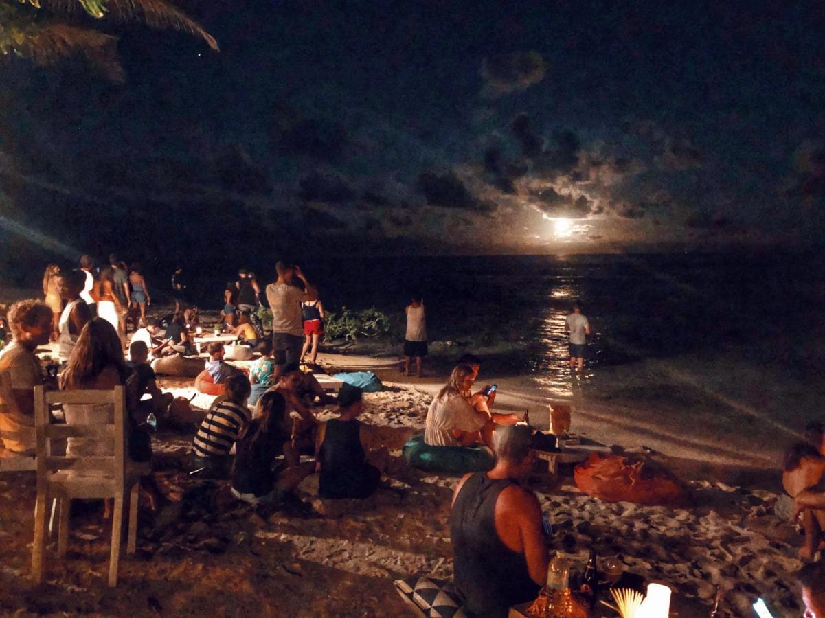 White Banana Beach Club General Luna  Dış mekan fotoğraf